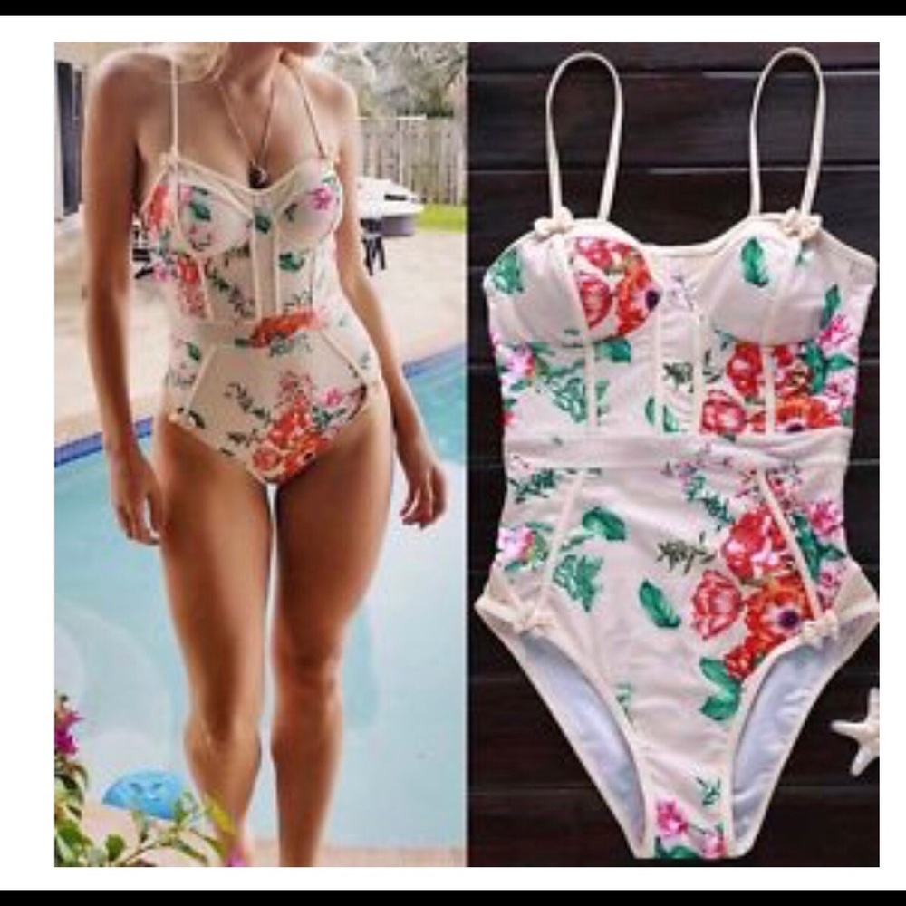 SWIMSUIT VINTAGE FLORAL PRINT